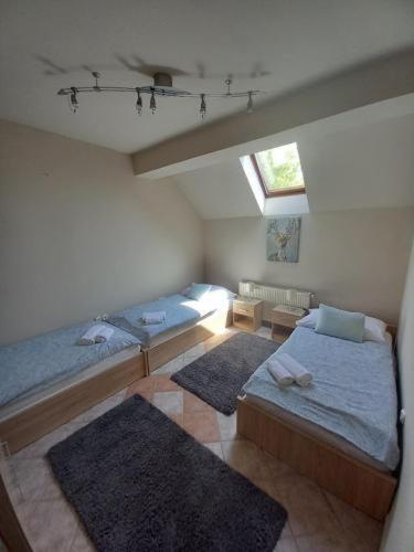 Lujza Apartman Goedoello公寓 外观 照片